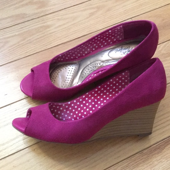 closed toe espadrilles payless